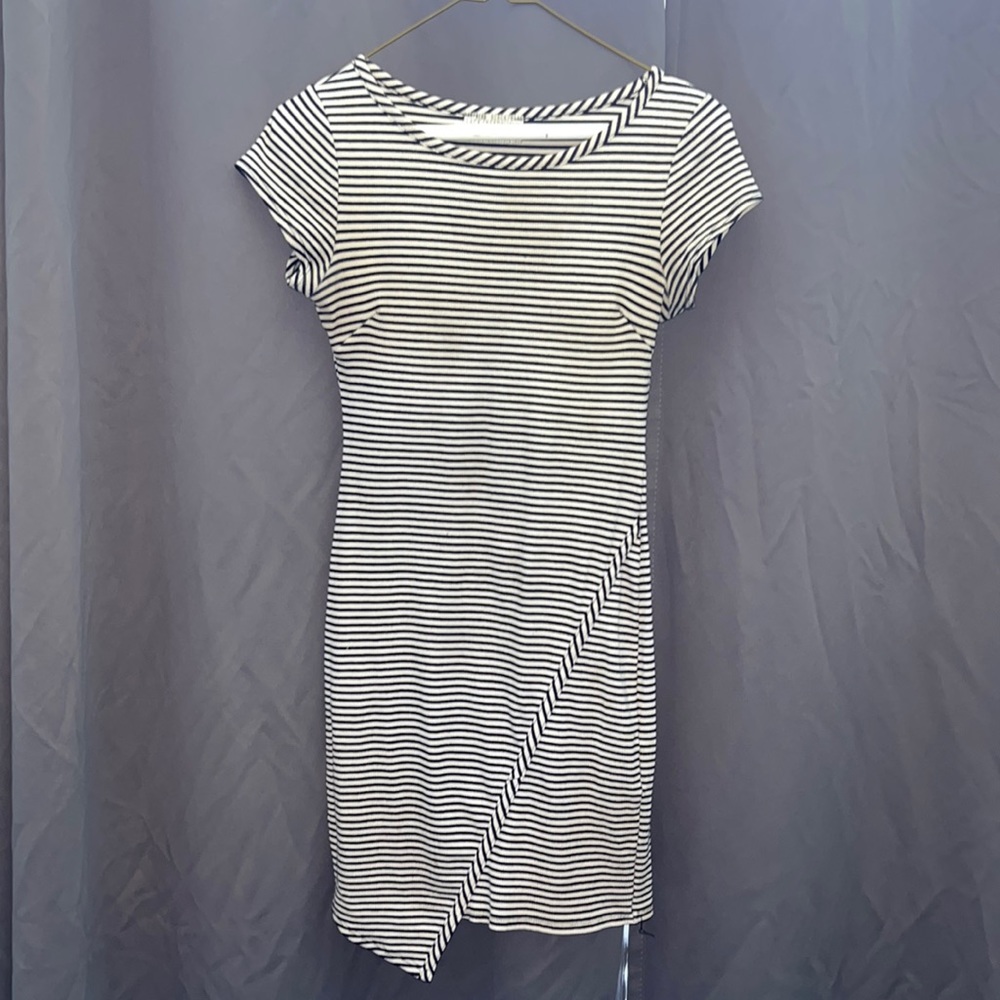 50% OFF M BOUTIQUE DRESS